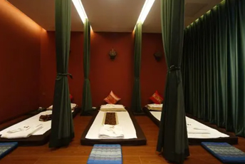 苏州虎丘区泰式按摩的被动瑜伽：当身体被折叠成诗